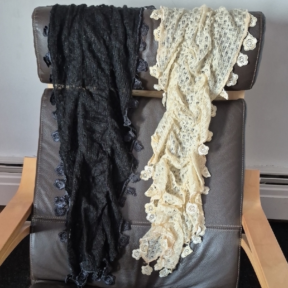 Black and Cream Lace Scarf Set (A25)